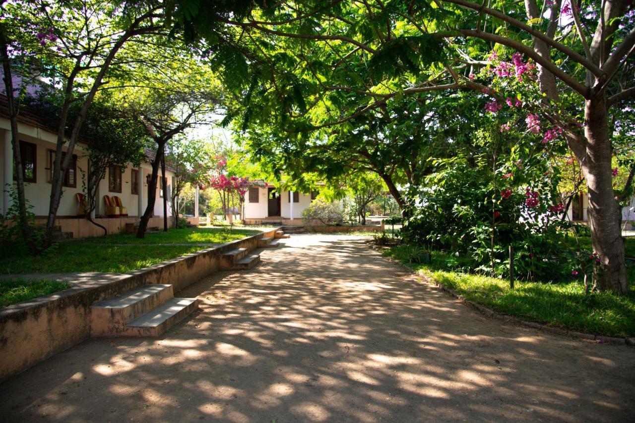 The Mountain Retreat Hotel Tiruvannamalai Ngoại thất bức ảnh
