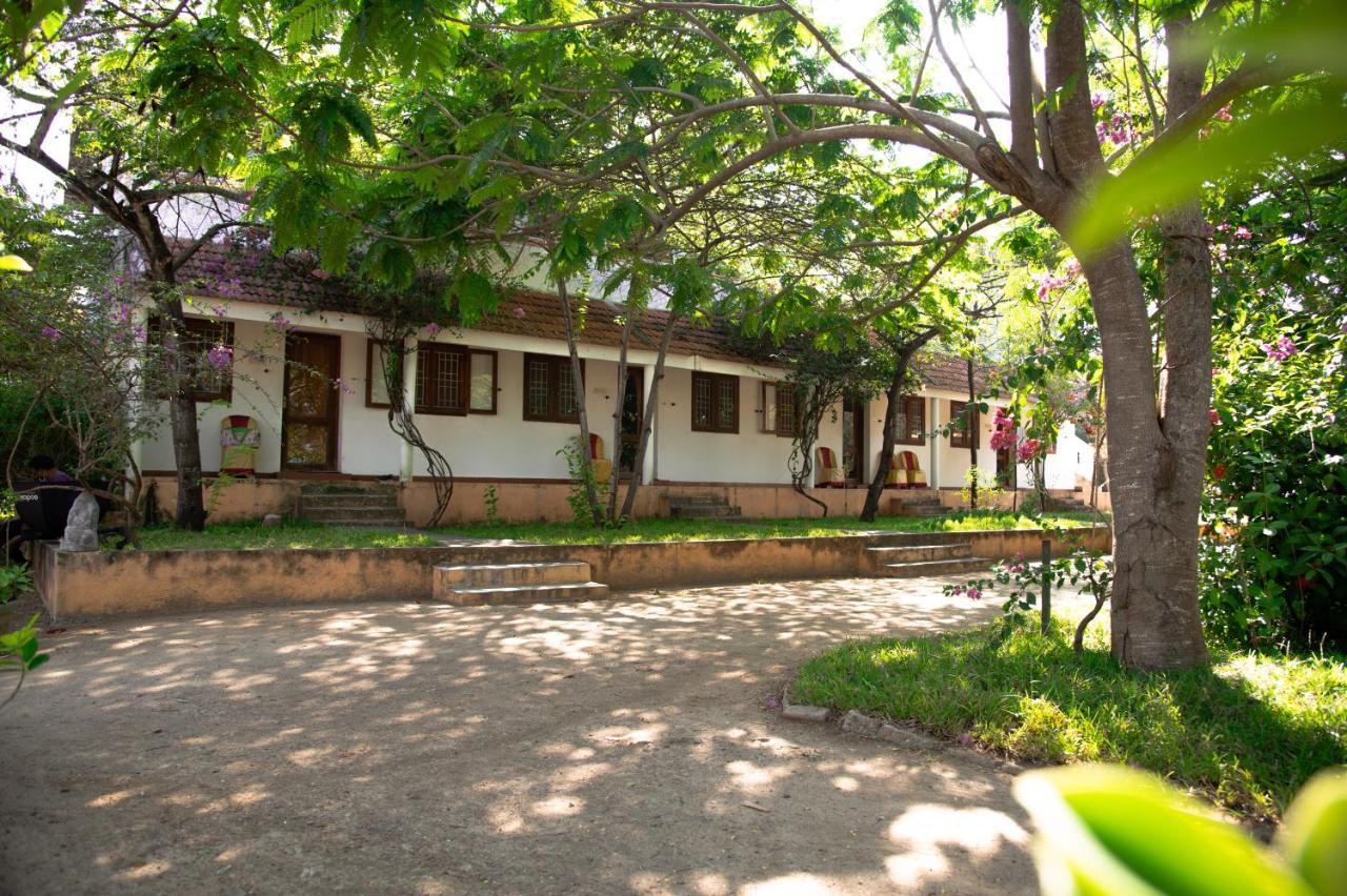The Mountain Retreat Hotel Tiruvannamalai Ngoại thất bức ảnh
