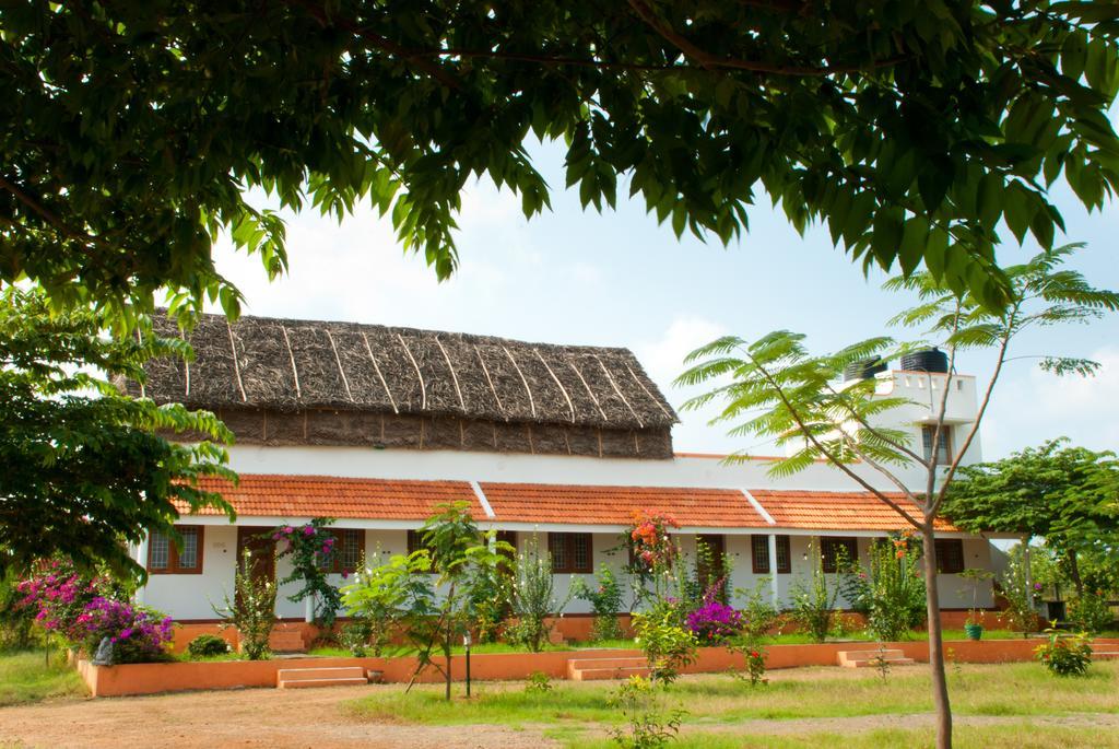 The Mountain Retreat Hotel Tiruvannamalai Ngoại thất bức ảnh